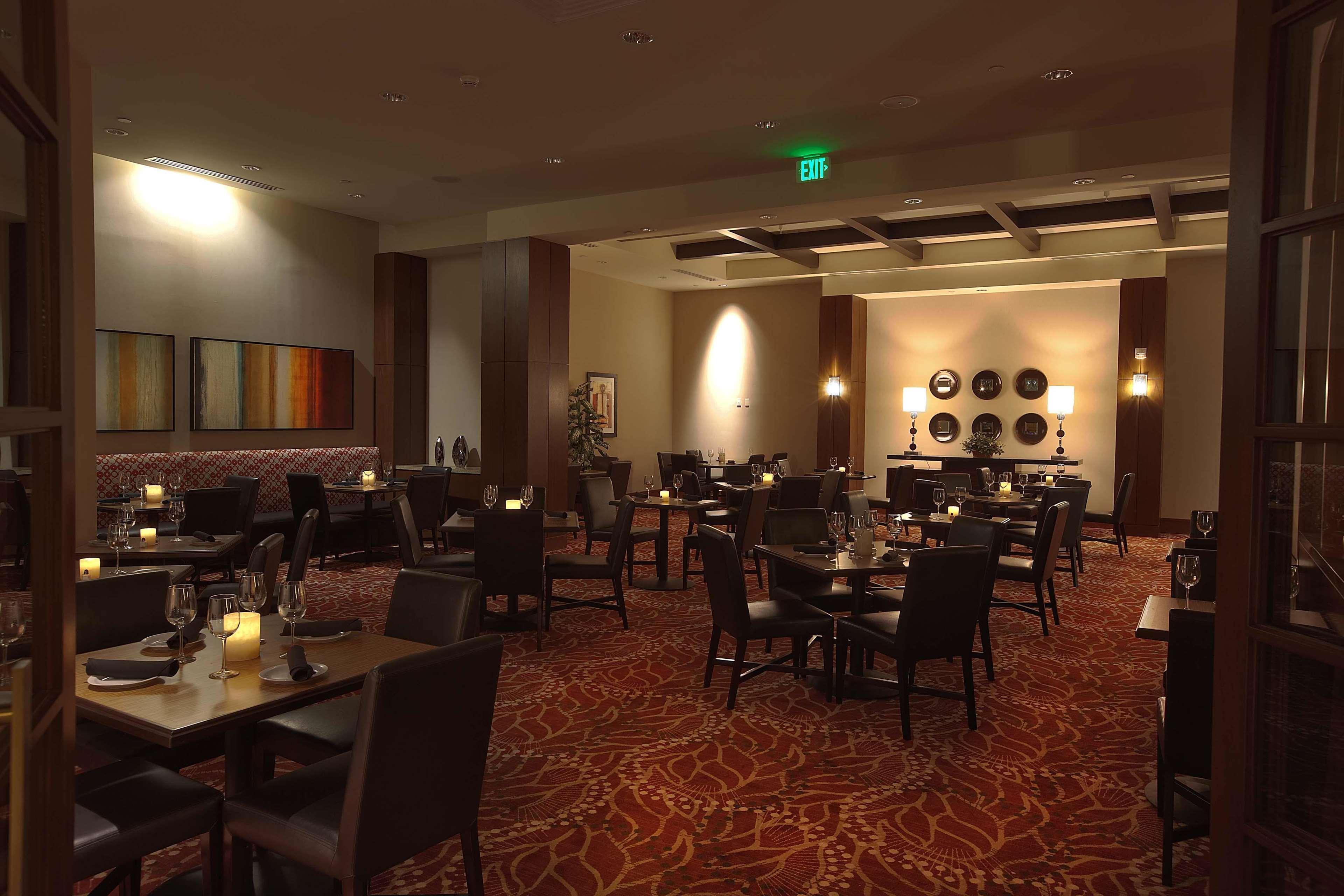 棕榈希尔顿合博套房酒店 棕榈谷 餐厅 照片